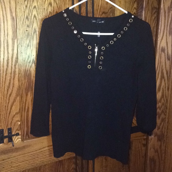 Top - Picture 2 of 6